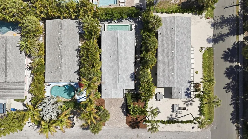 5803 DE PALMAS AVENUE Holmes Beach, FL 34217