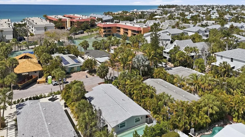 5803 DE PALMAS AVENUE Holmes Beach, FL 34217