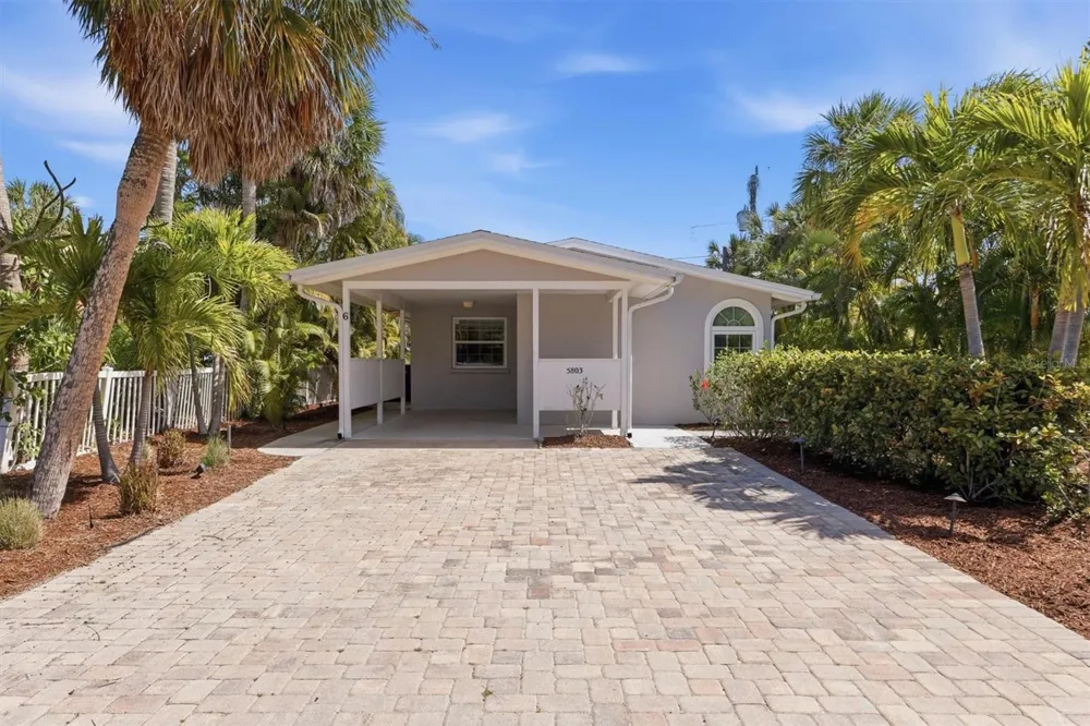 5803 DE PALMAS AVENUE Holmes Beach, FL 34217