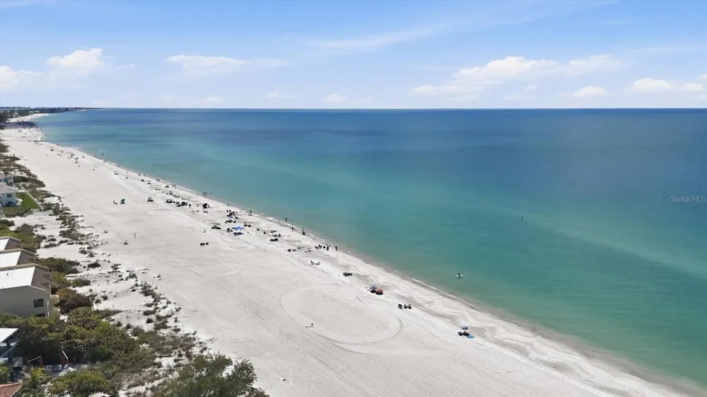 5803 DE PALMAS AVENUE Holmes Beach, FL 34217