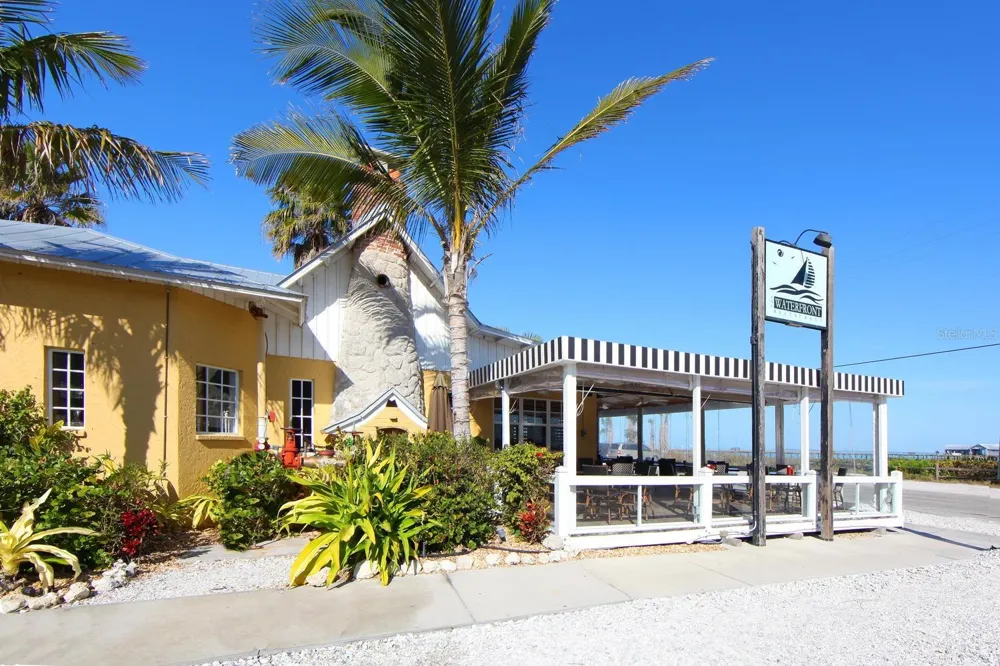 5803 DE PALMAS AVENUE Holmes Beach, FL 34217