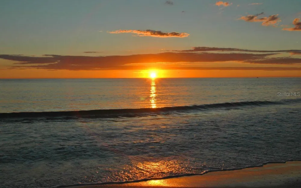 5803 DE PALMAS AVENUE Holmes Beach, FL 34217