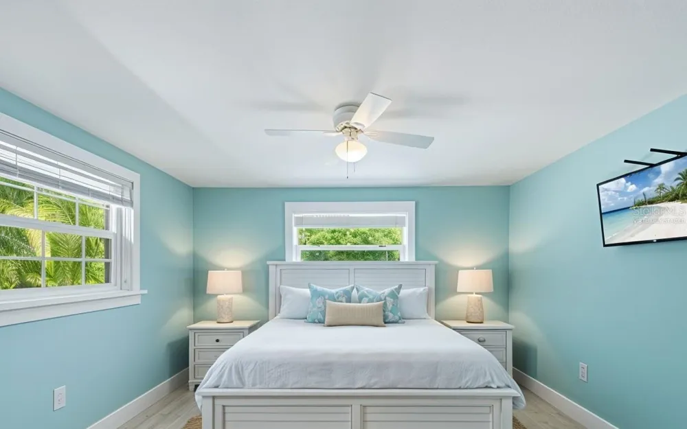 5803 DE PALMAS AVENUE Holmes Beach, FL 34217