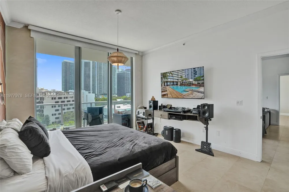 3470 E Coast Ave #H0708 Miami, FL 33137