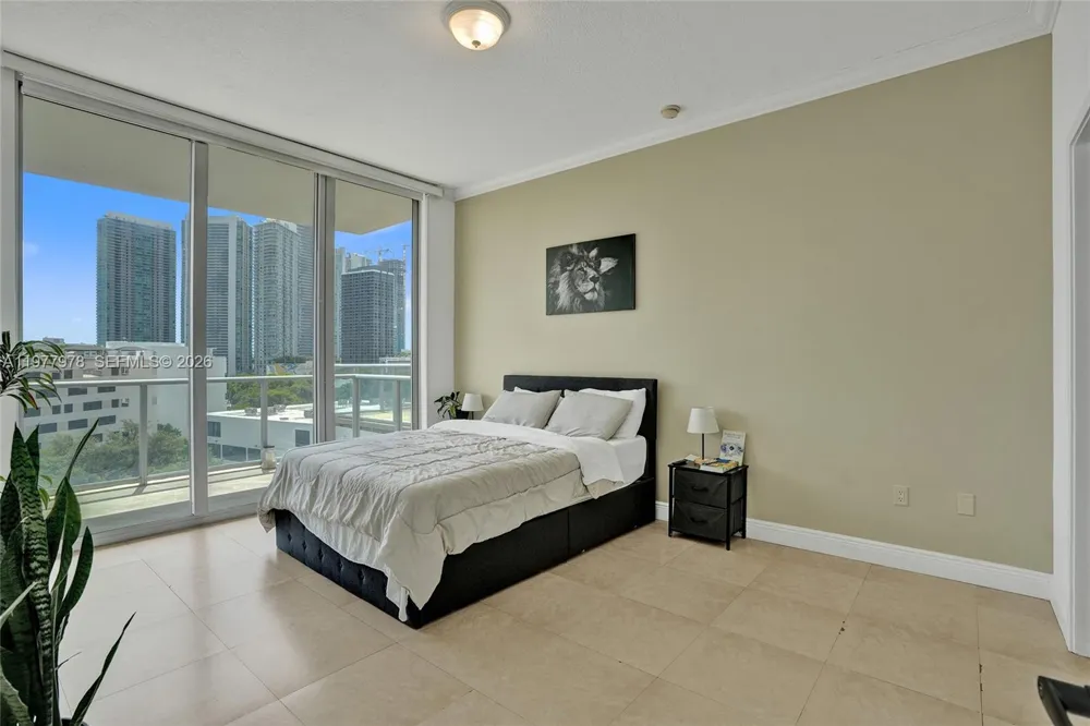 3470 E Coast Ave #H0708 Miami, FL 33137