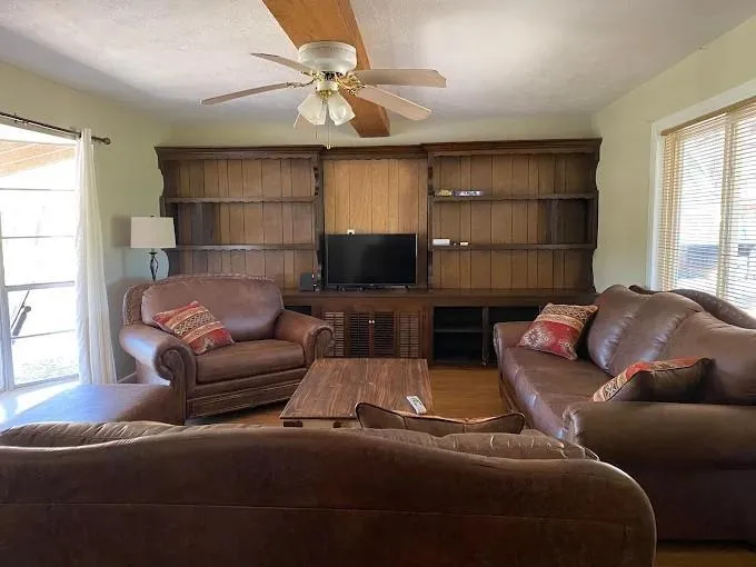 18133 Fm 1774 Plantersville, TX 77363