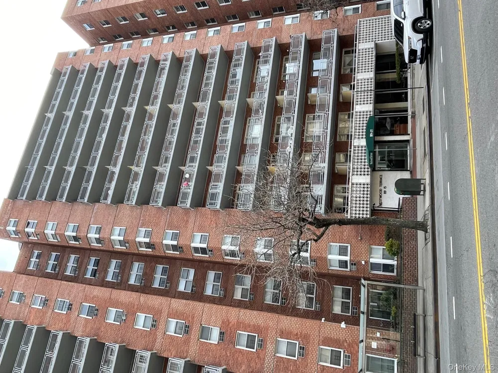 89-15 Parsons Boulevard #3L Jamaica, NY 11432