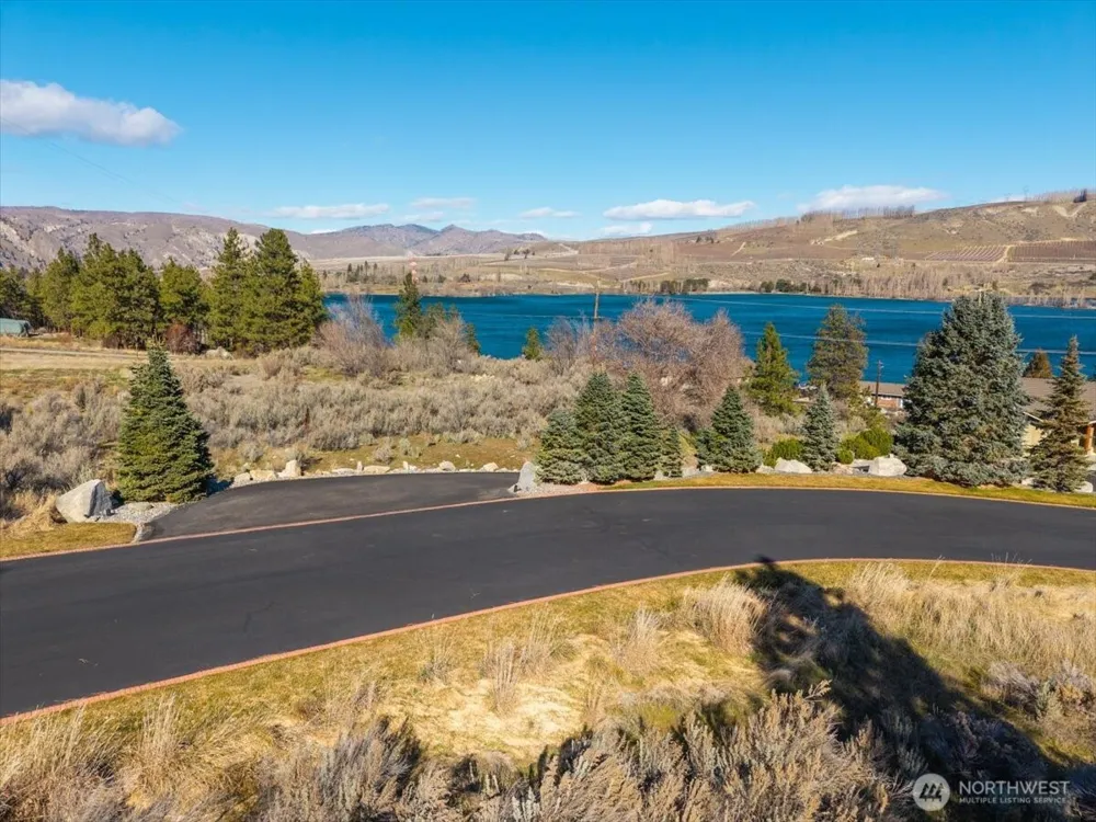 15315 Lakeview Street Entiat, WA 98822