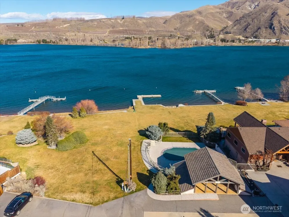 15315 Lakeview Street Entiat, WA 98822
