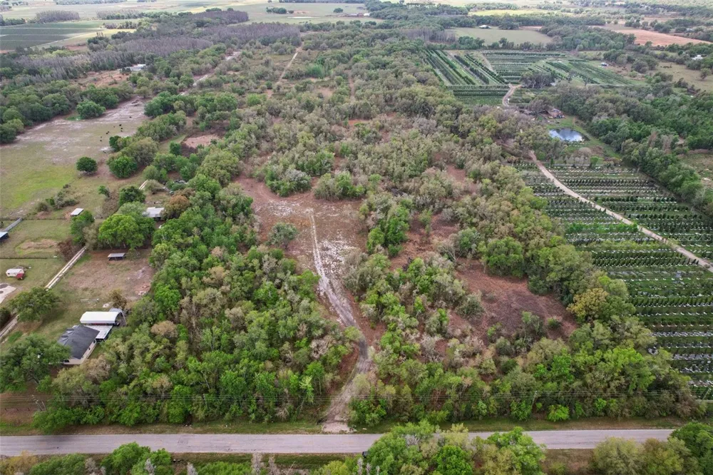 4021 BRUTON ROAD Plant City, FL 33565