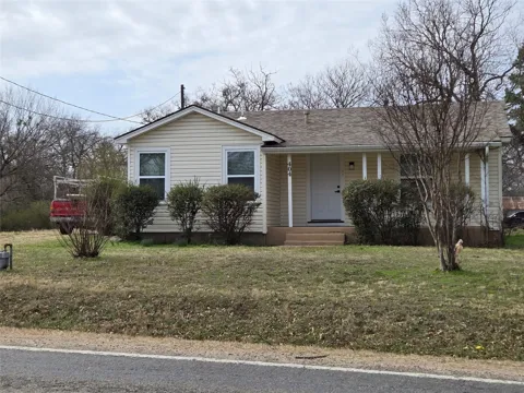 404 S Pecan Street