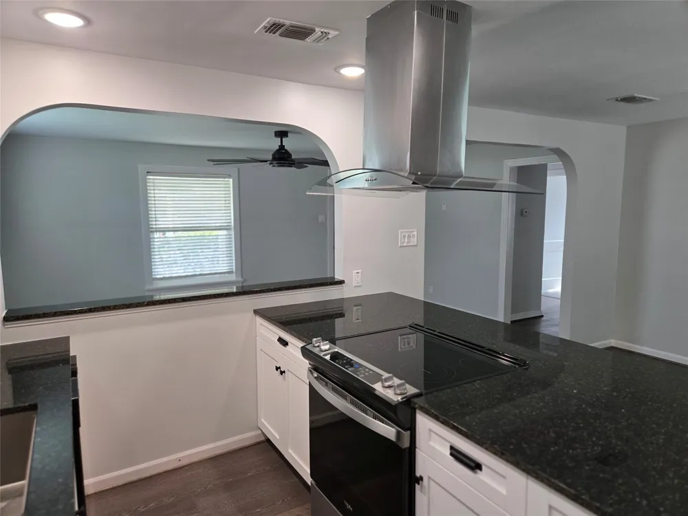404 S Pecan Street Bells, TX 75414