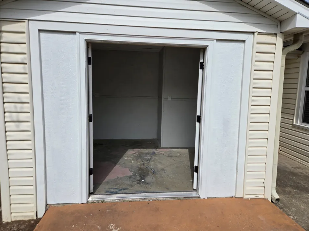 404 S Pecan Street Bells, TX 75414