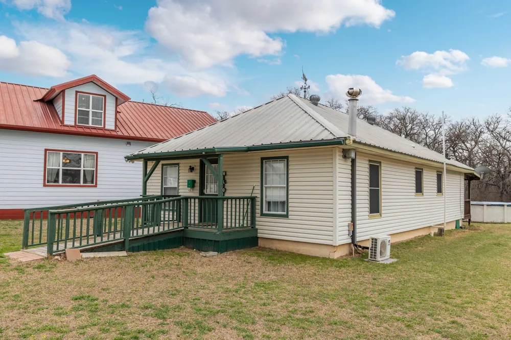 6171 County Road 334 Blanket, TX 76432