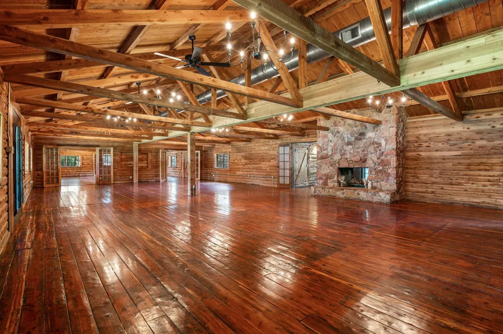 10525 State Highway 78 Ravenna, TX 75476