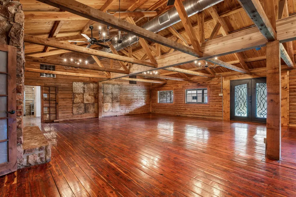 10525 State Highway 78 Ravenna, TX 75476