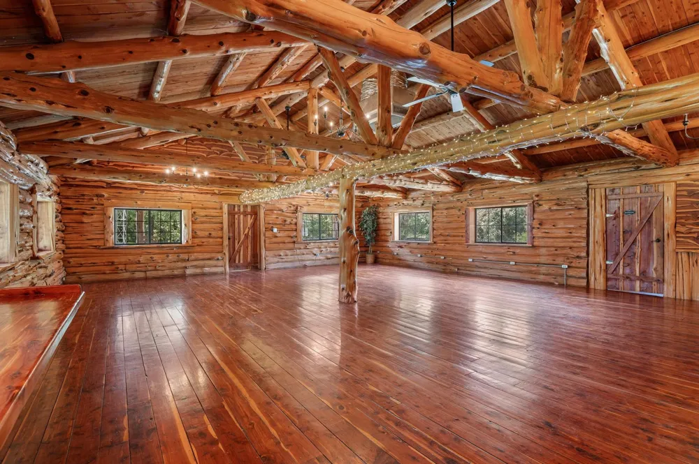 10525 State Highway 78 Ravenna, TX 75476