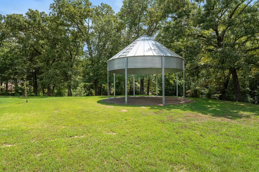 10525 State Highway 78 Ravenna, TX 75476