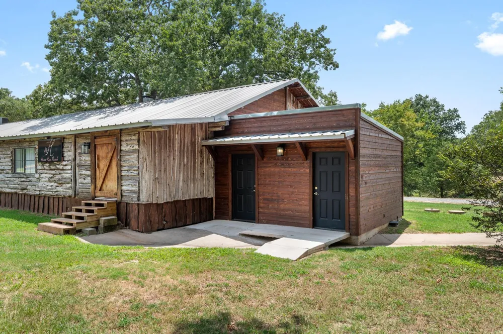 10525 State Highway 78 Ravenna, TX 75476