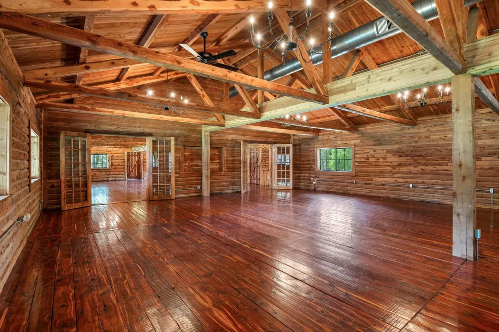 10525 State Highway 78 Ravenna, TX 75476