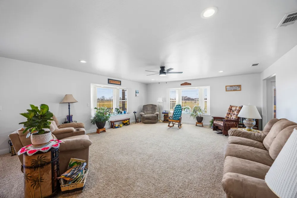 4379 County Road 4804 Wolfe City, TX 75449