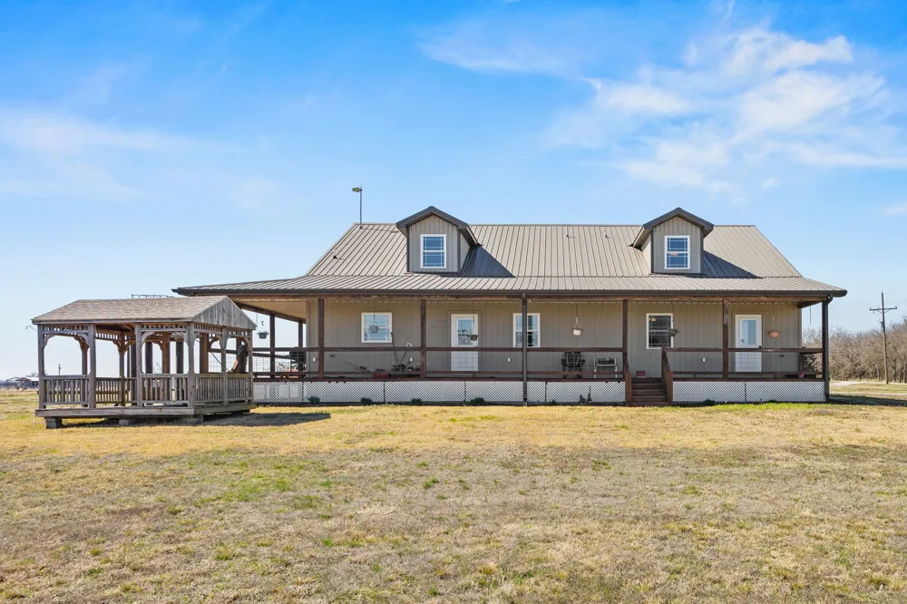 4379 County Road 4804 Wolfe City, TX 75449