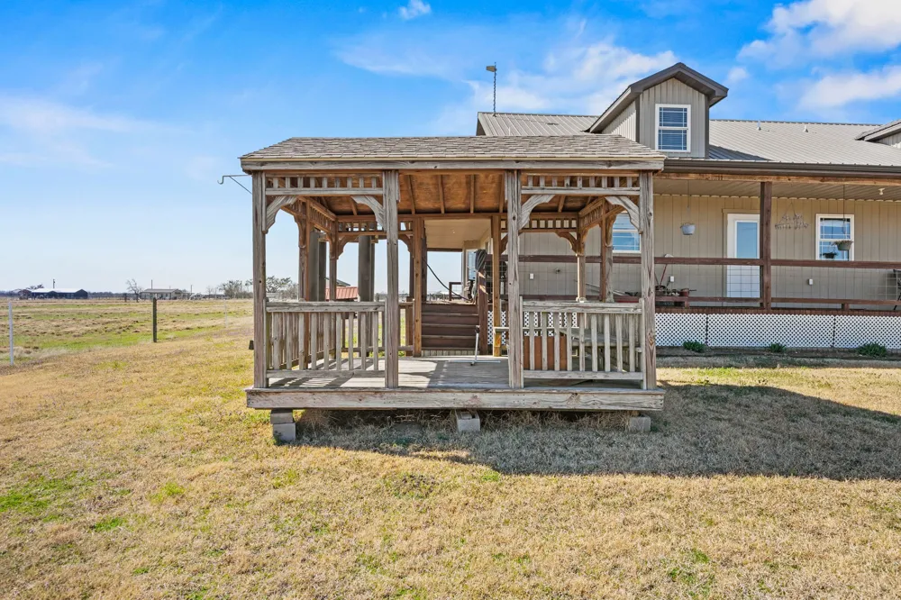 4379 County Road 4804 Wolfe City, TX 75449