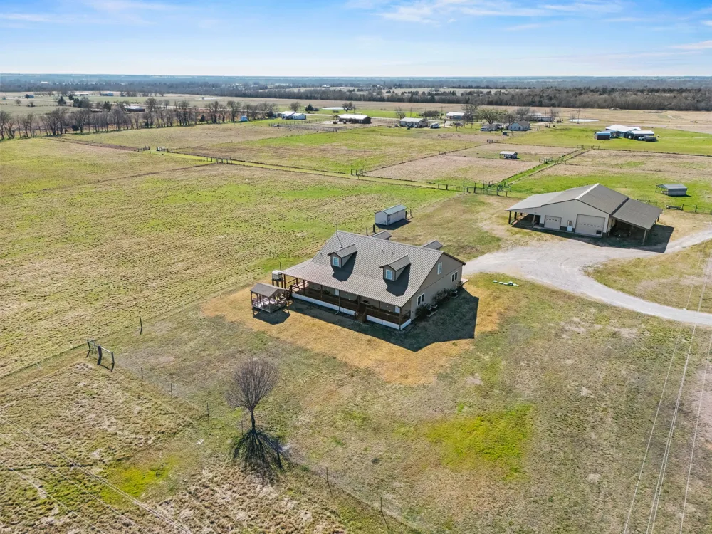 4379 County Road 4804 Wolfe City, TX 75449