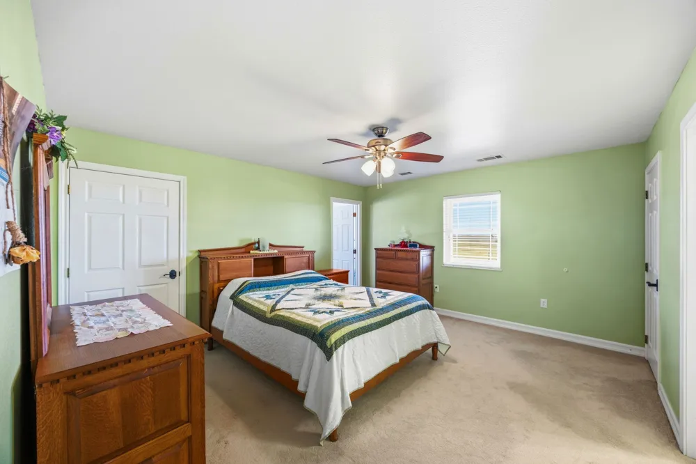 4379 County Road 4804 Wolfe City, TX 75449