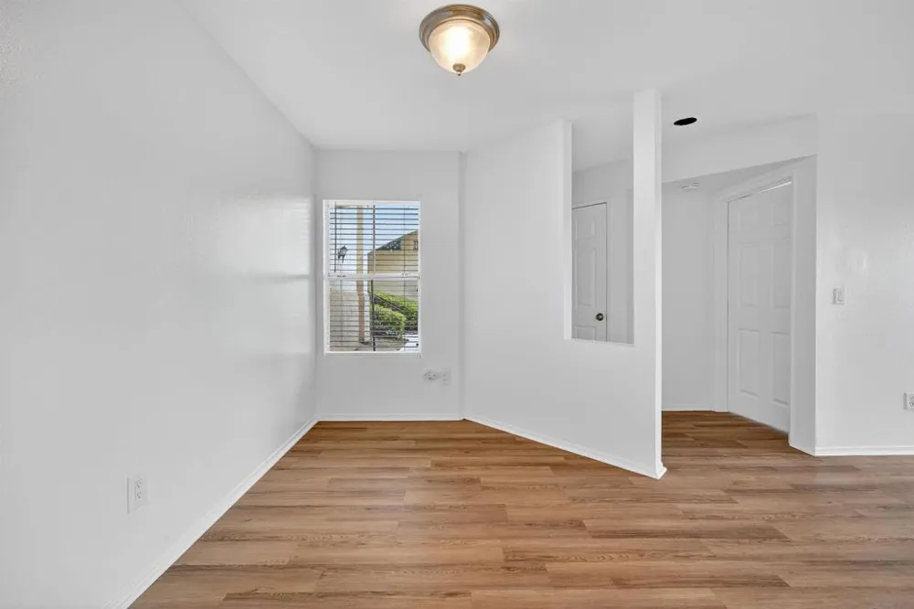 2063 Lakeridge Circle #101 Chula Vista, CA 91913