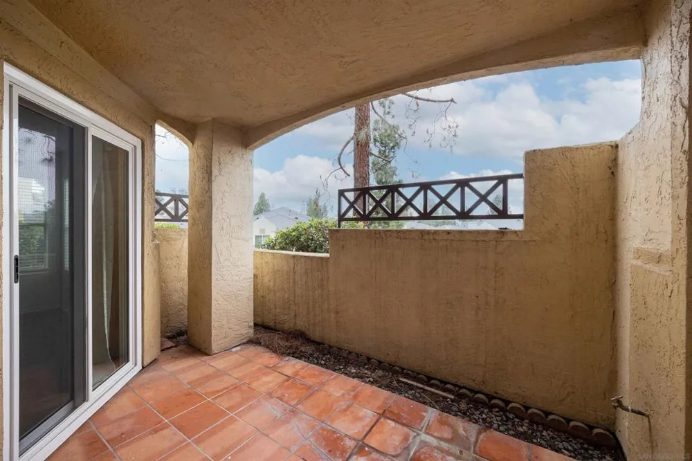 2063 Lakeridge Circle #101 Chula Vista, CA 91913