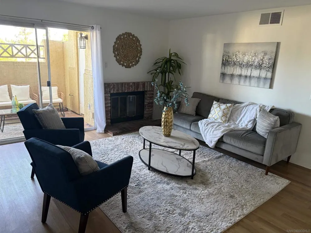 2063 Lakeridge Circle #101 Chula Vista, CA 91913