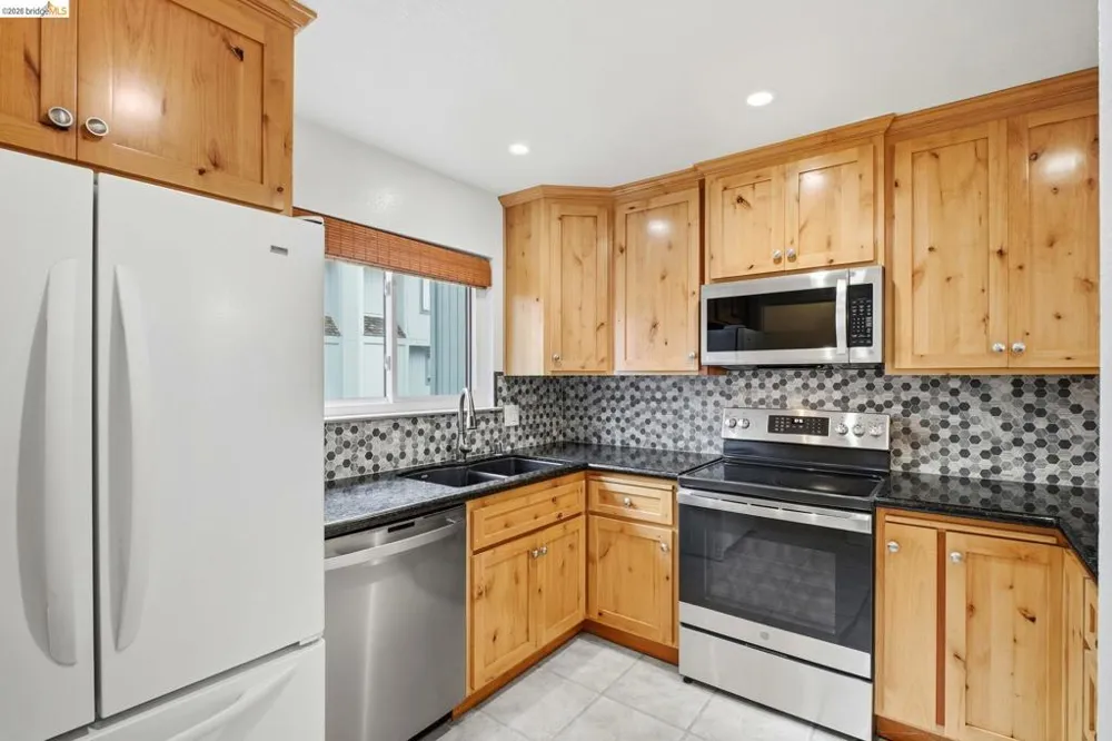 18018 Sahara Rd Hayward, CA 94541