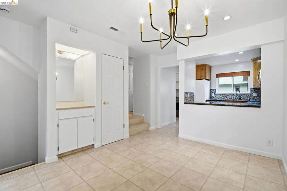 18018 Sahara Rd Hayward, CA 94541