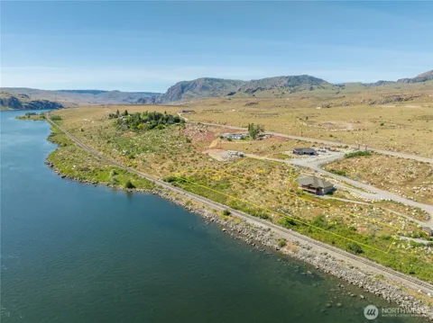 6 XXX Sumac Road