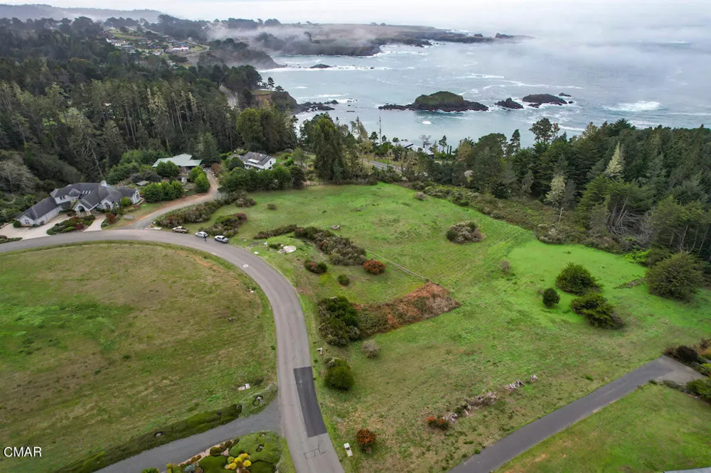 44821 Baywood Drive Mendocino, CA 95460