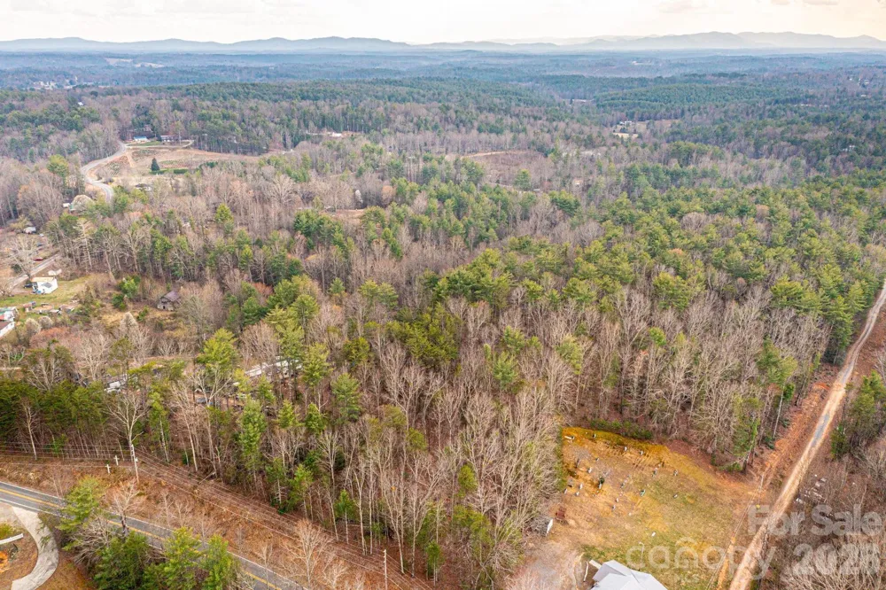 0000 Playmore Beach Road Lenoir, NC 28645