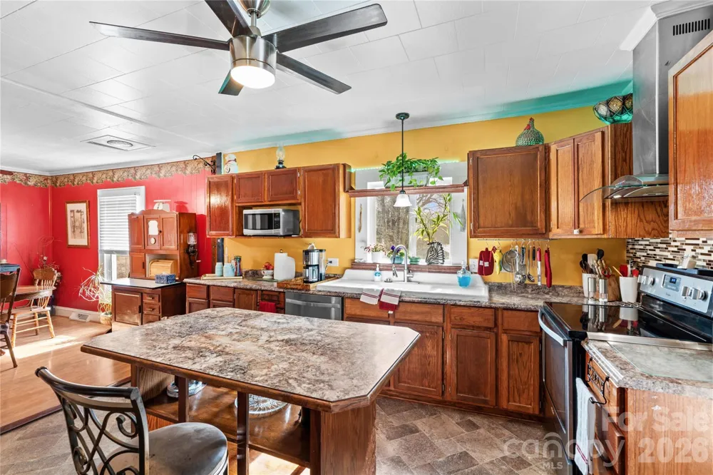 1022 Railroad Avenue China Grove, NC 28023
