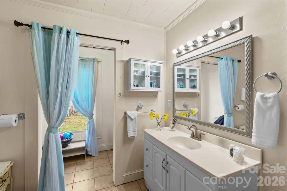 1022 Railroad Avenue China Grove, NC 28023