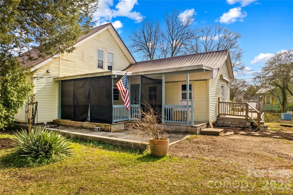 1022 Railroad Avenue China Grove, NC 28023