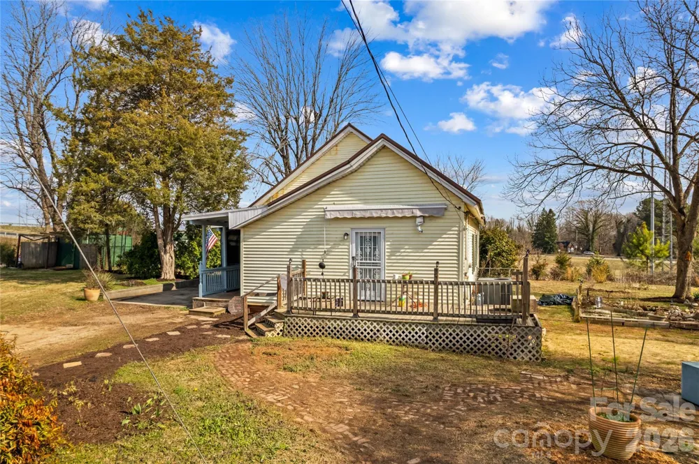 1022 Railroad Avenue China Grove, NC 28023