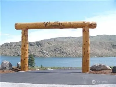 8 XXX Boulder Gulch Drive Pateros, WA 98846
