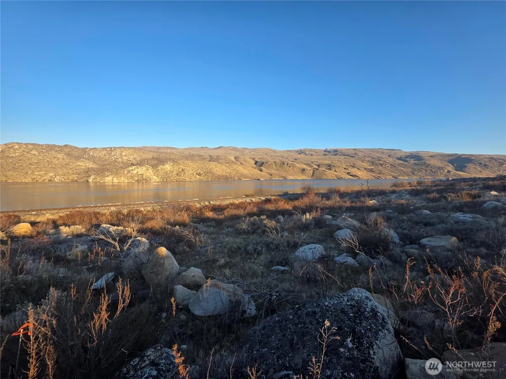 8 XXX Boulder Gulch Drive Pateros, WA 98846