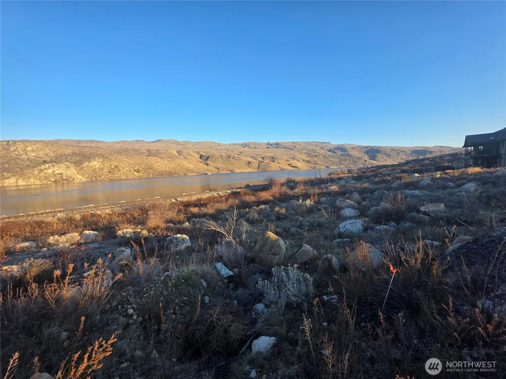 8 XXX Boulder Gulch Drive Pateros, WA 98846