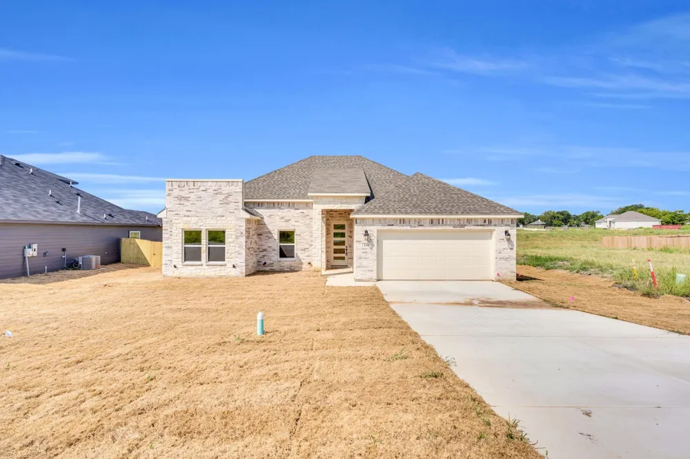 530 E Lamar Street Palmer, TX 75152