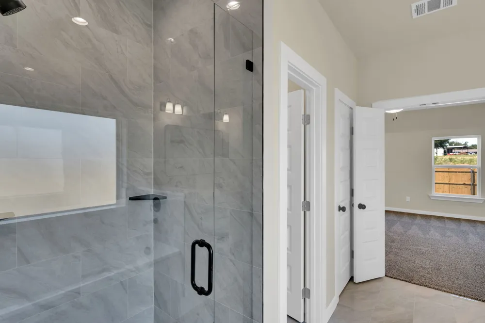 530 E Lamar Street Palmer, TX 75152
