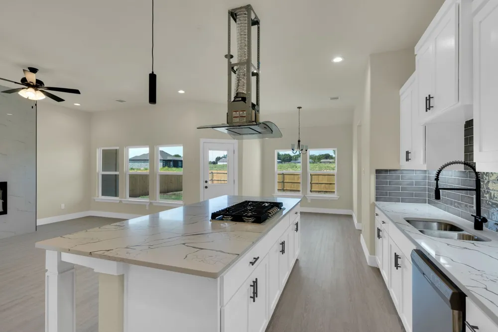 530 E Lamar Street Palmer, TX 75152