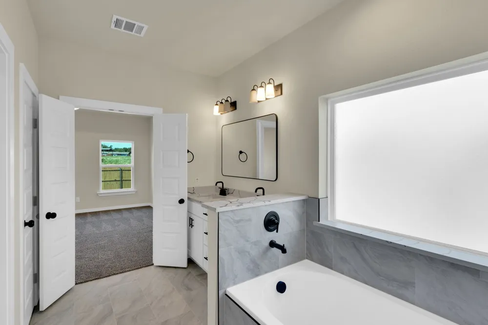 530 E Lamar Street Palmer, TX 75152