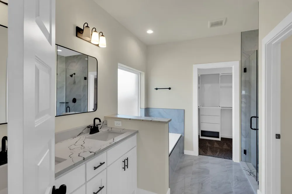530 E Lamar Street Palmer, TX 75152