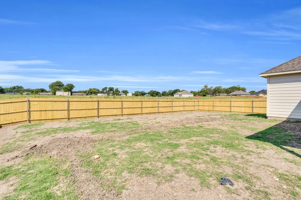 530 E Lamar Street Palmer, TX 75152